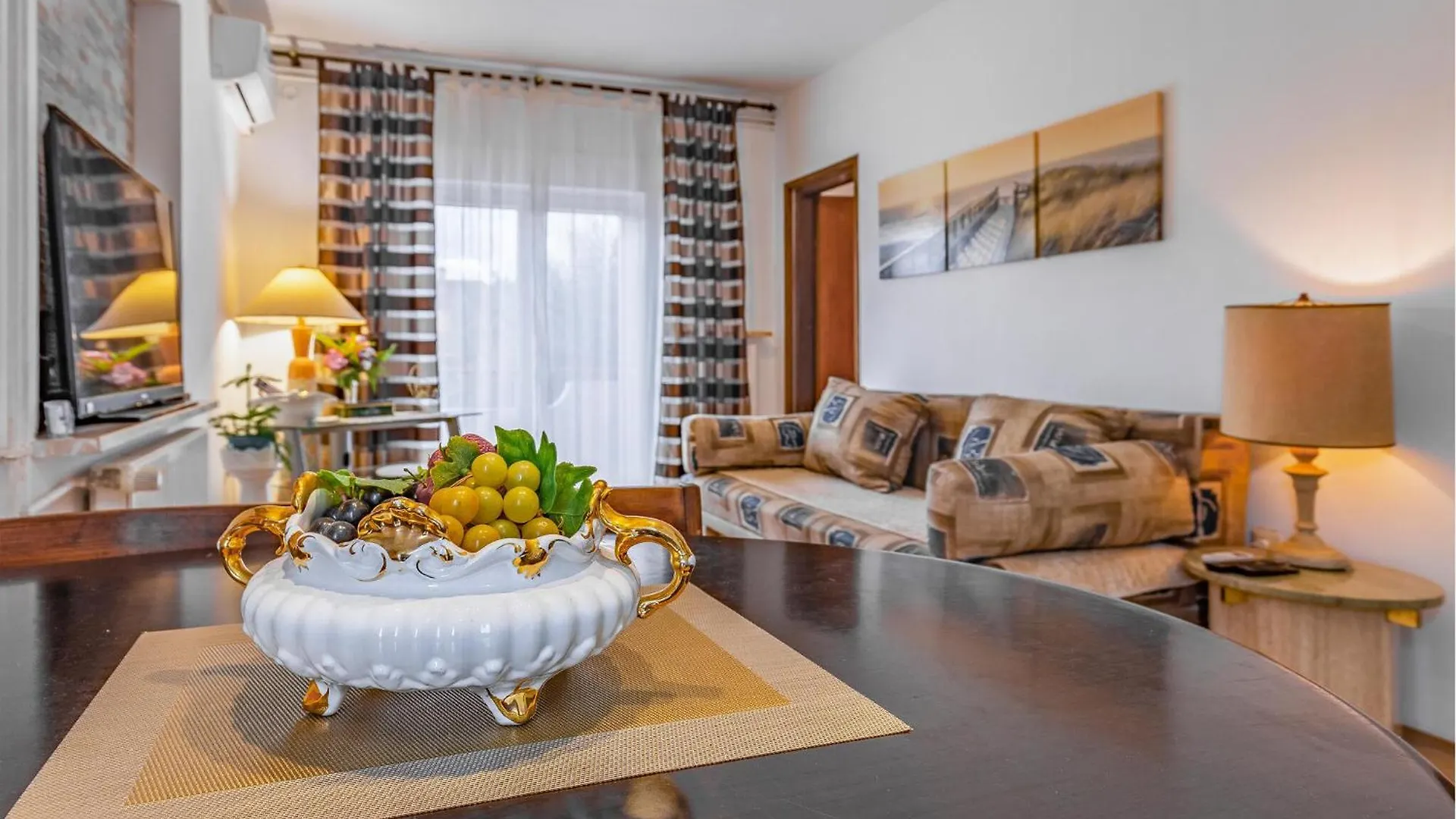 1 Bedroom Awesome Apartment In Medulin